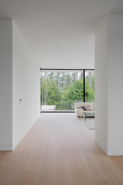 Villa Breda Livingroom, Bauwerk Parkett, Silverline Edition Eiche Farina