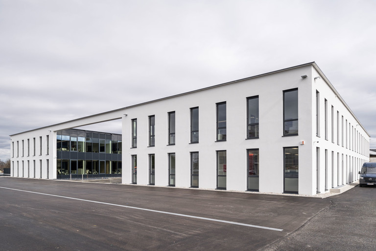 Mercedes Benz Business Referenzen Inspiration Bauwerk